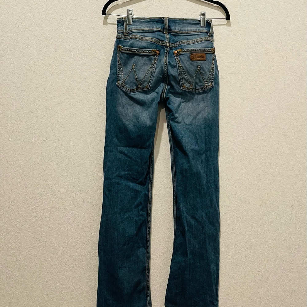 Wrangler Bootcut Jeans with Back Pocket Stitching